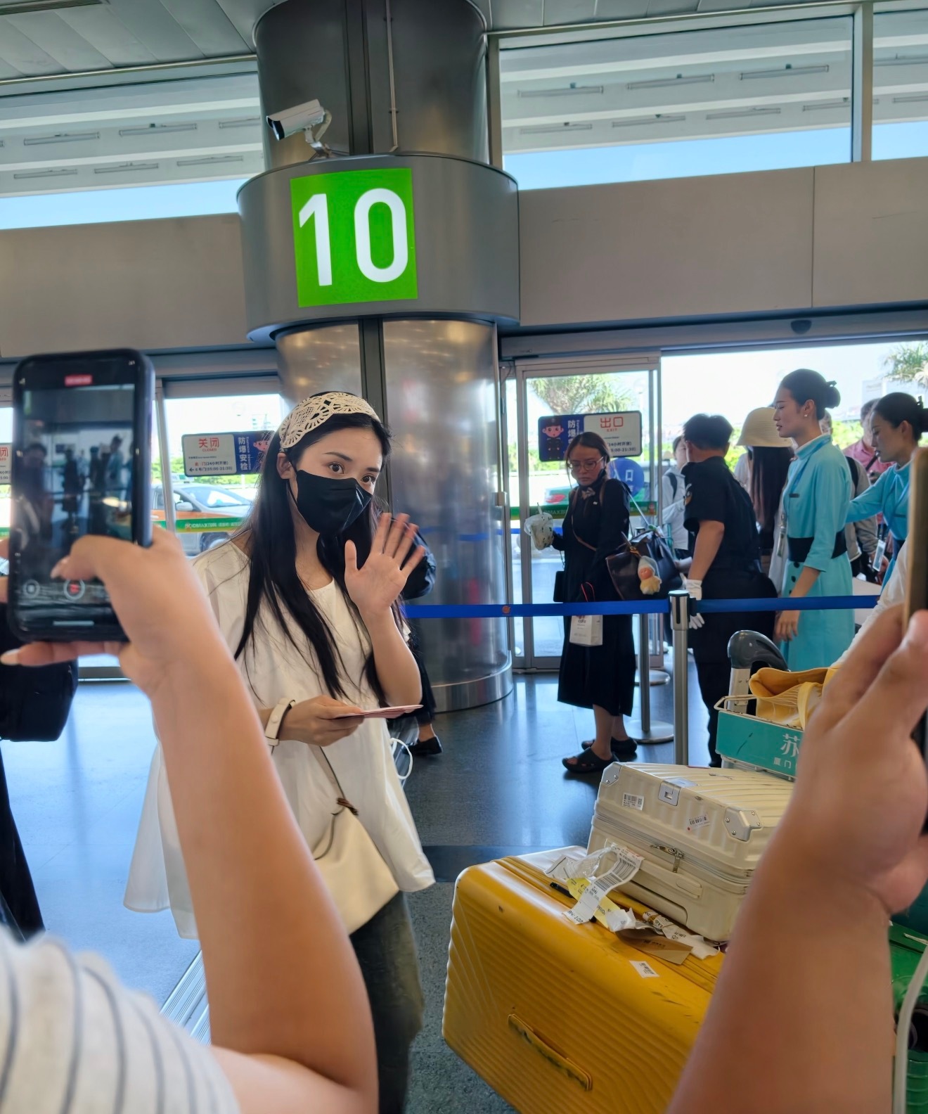 我们家大眼睛大额头出工了 
