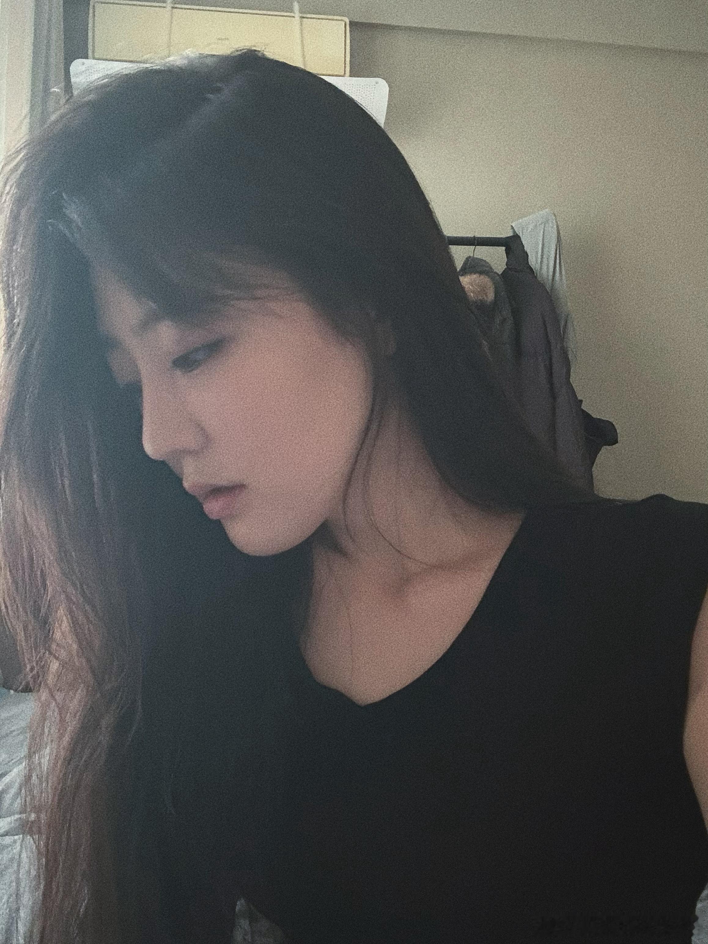 讲秘密给你听。 ​​​