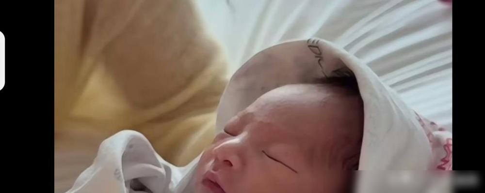 大S走了，按理说，尘埃落定。谁能想到，她和汪小菲那笔烂账，又翻出来了，还上了调解