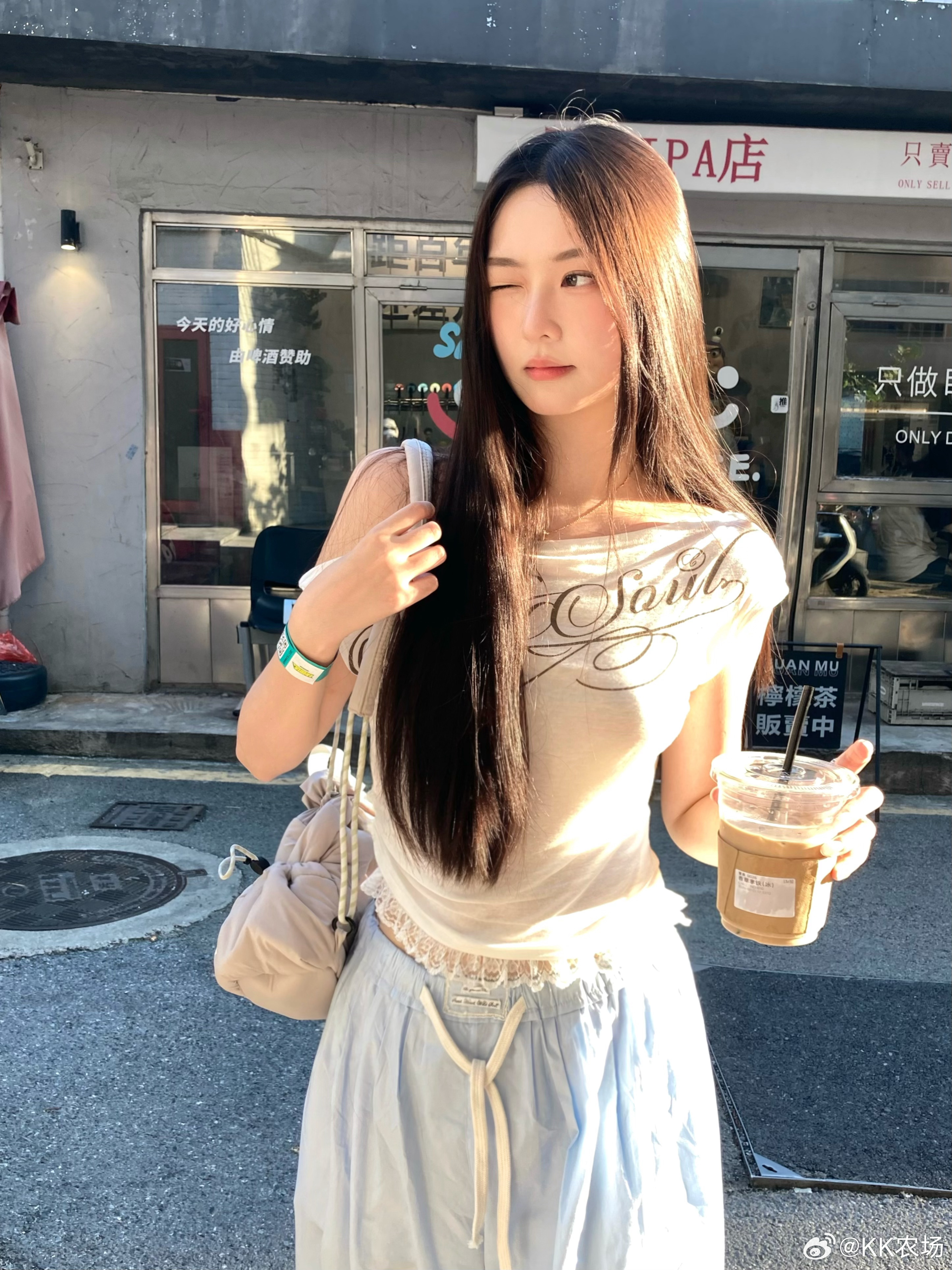 很会找光一女的 