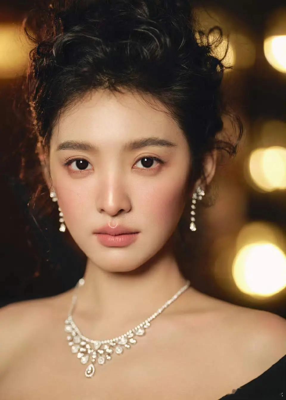 章若楠怎么变了一个人 