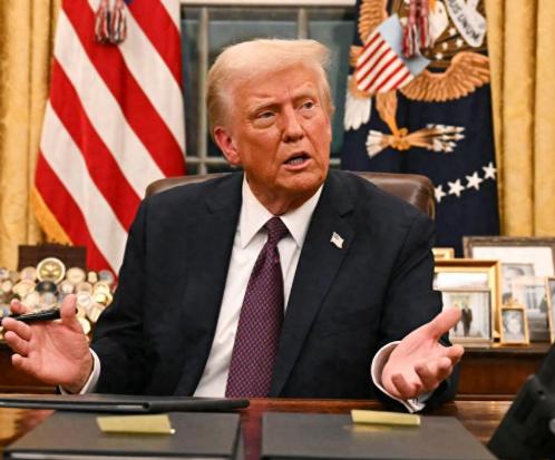 2025最大笑话出炉，联美反华成泡影，中国为何成了唯一赢家？
不是中国突然得利，