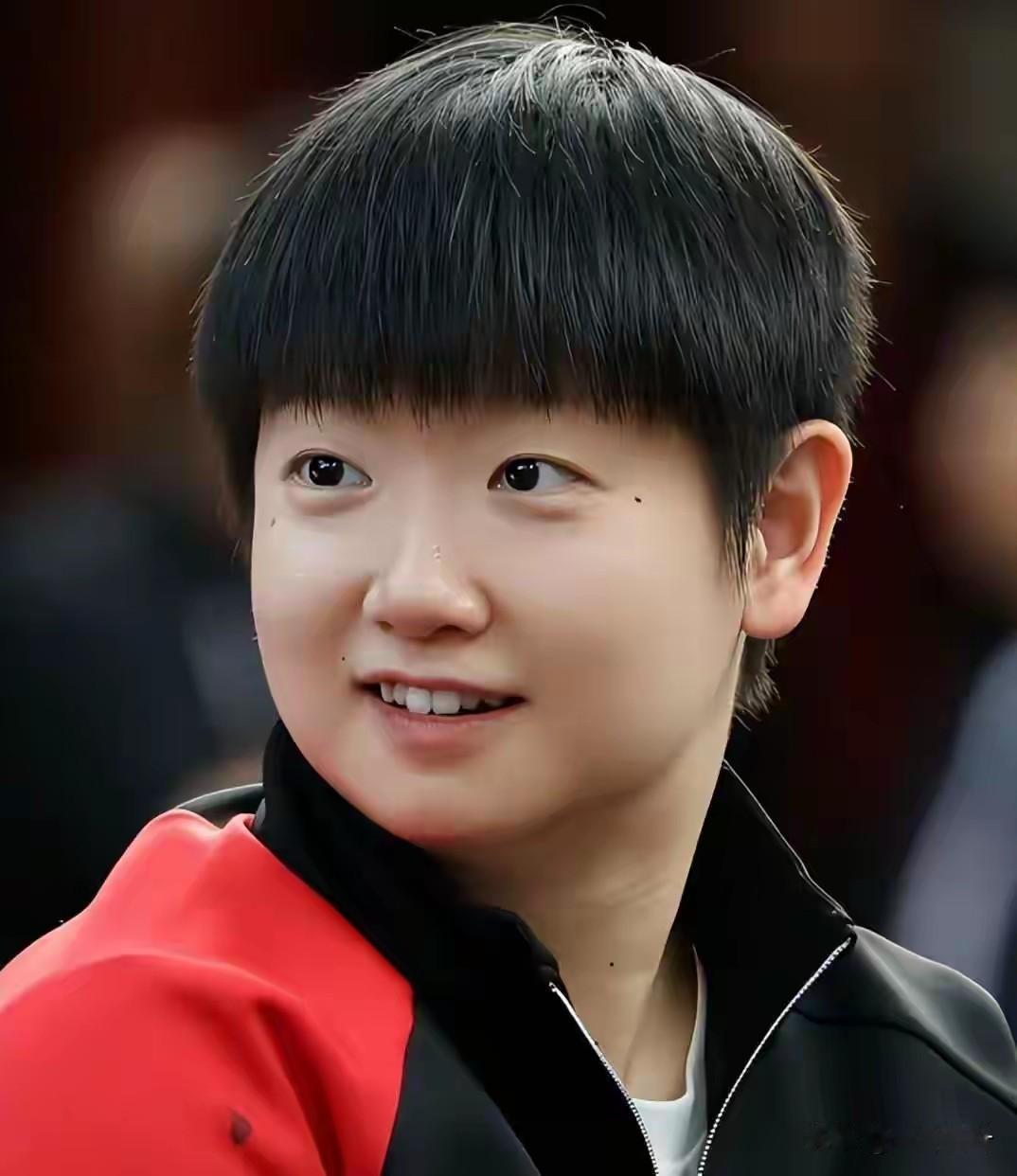 身体才是革命的本钱！由于伤病，今年孙颖莎缺席了横滨冠军赛、澳门冠军赛等国际大赛，