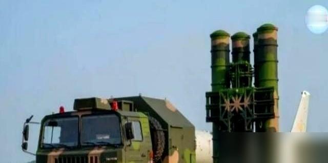 十年前，俄罗斯卖给中国最强防空系统S400时，它被捧为“防空王者”。

当年刚敲