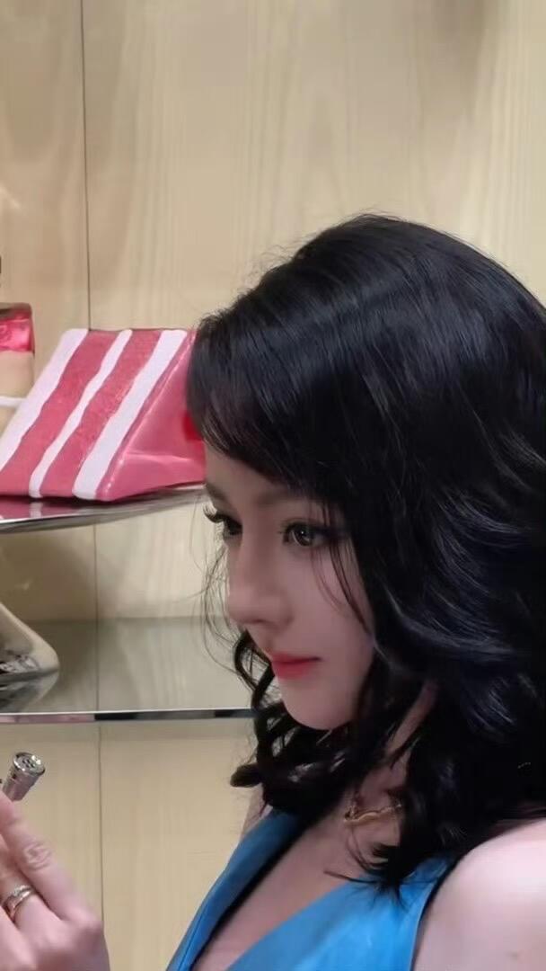 你好热巴 你好芭比娃娃….💕 