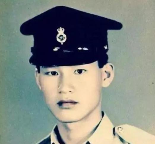 1990年， 陈惠敏 给李国豪250w片酬，但是李国豪说：“我不是中国人。” 陈