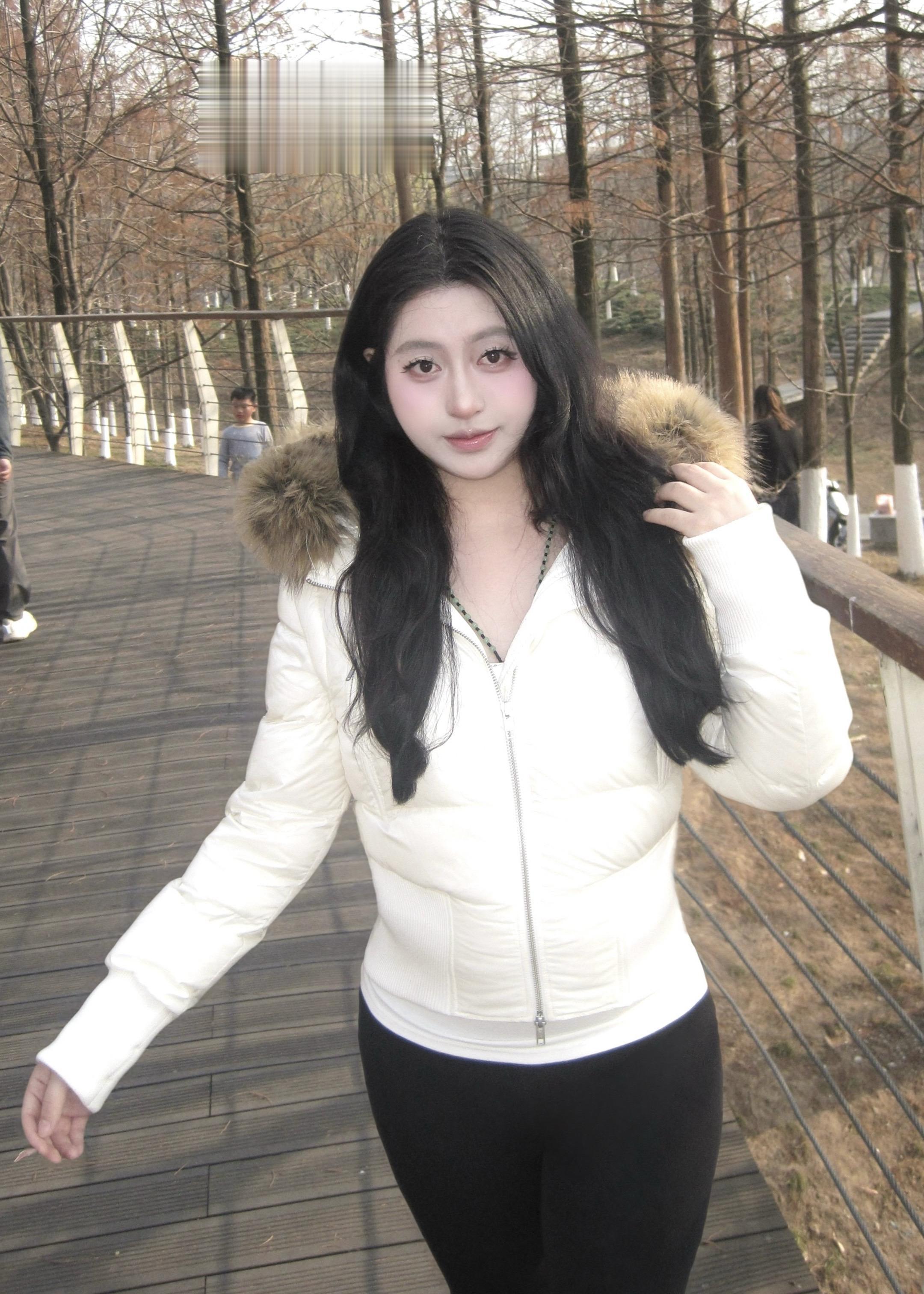 说你需要我 想我 缠着我 我很吃这套。