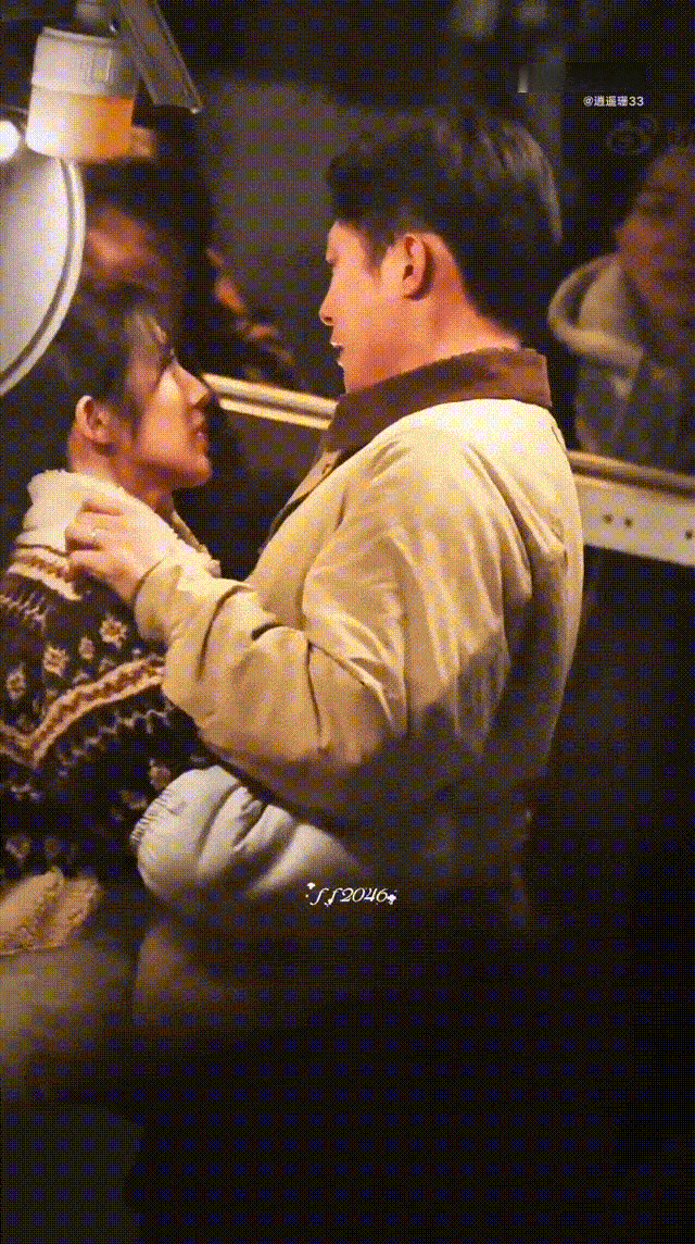 黄景瑜的眼泪是我的兴奋剂 《赢风》新片段里黄景瑜哭得我心都碎了，他微微颤抖的身子