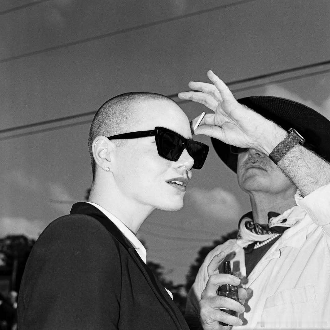 导演Yorgos Lanthimos分享Emma stone艾玛斯通在《拯救地球