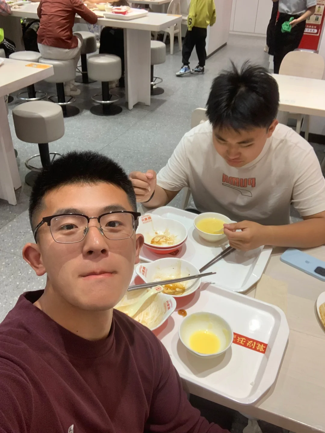 山东 和舍友吃饭的一天