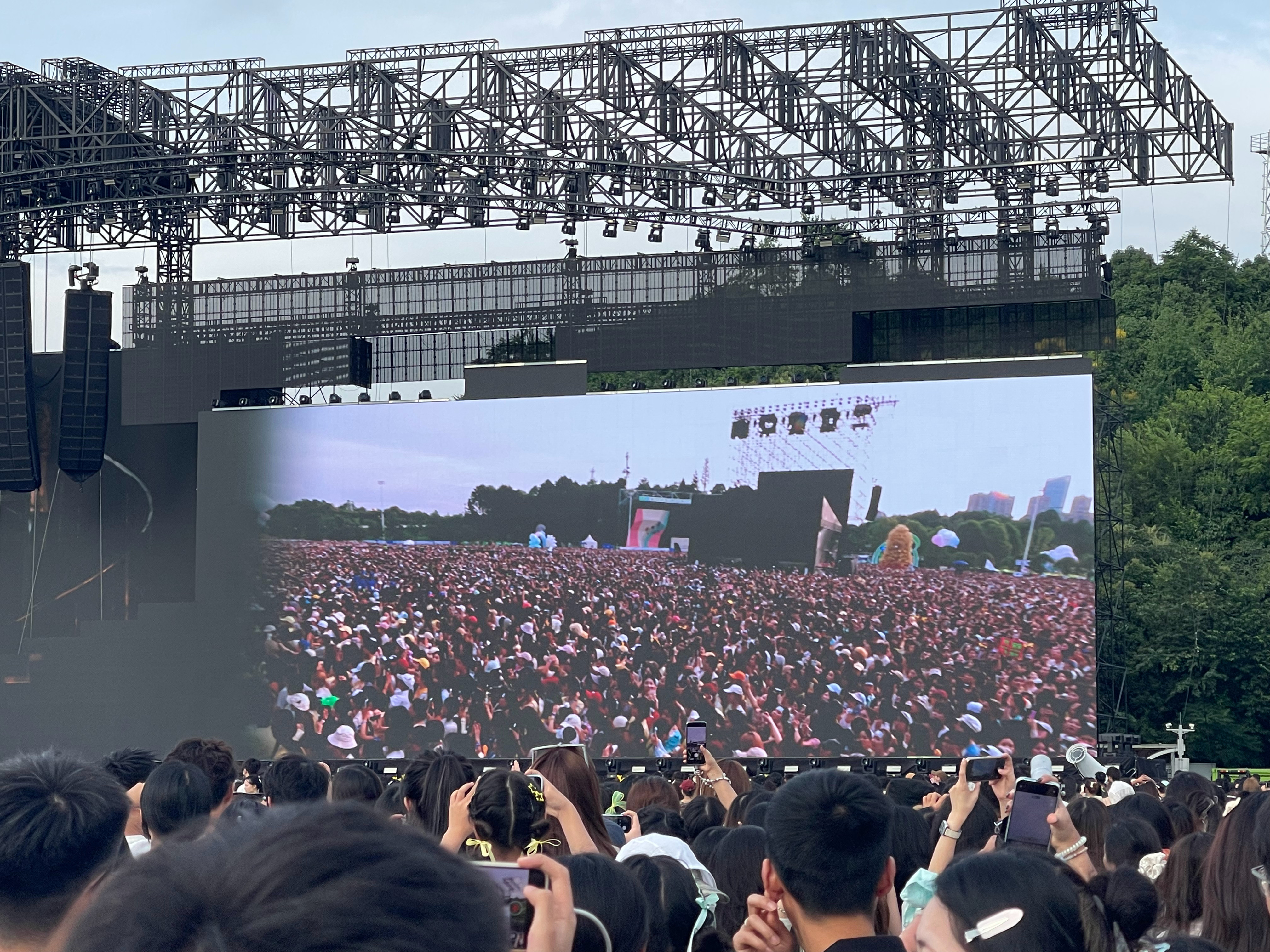 鹿晗gapday音乐节 好多人啊