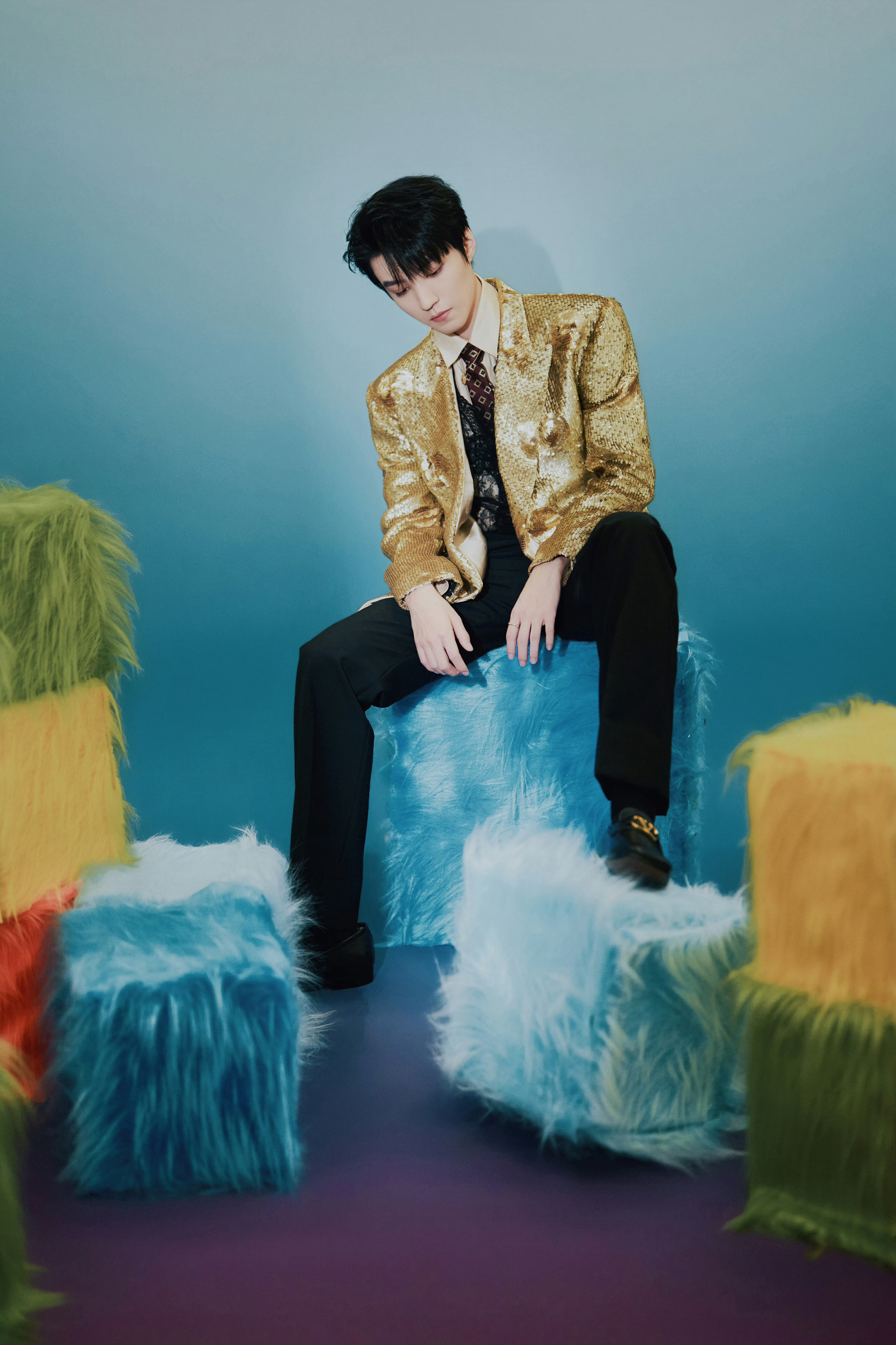 王俊凯 × QQ音乐巅峰之夜 红毯造型大片in Valentino 2026春夏