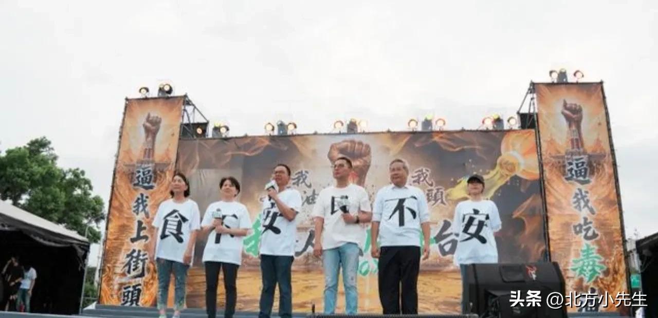 民众党一共有8位立委，但是却只有5位民众党立委参加了今天傍晚开始的上凯道集会活动