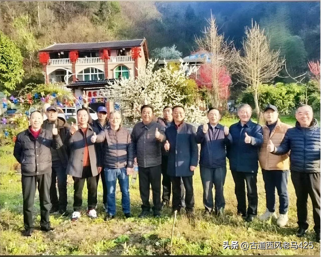 草长莺飞，大地流金。

十二条老枪焕发青春，于2025031920去綦江踏青。