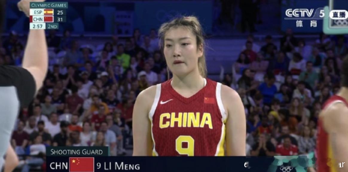 杨毅：（问陈楠指导）您当运动员那会，上场打比赛化妆吗？您这明里暗里点谁呢？你想说