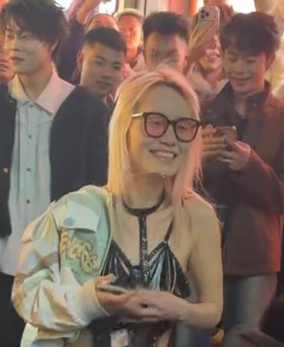 她的结局是拘留还是判刑？ 