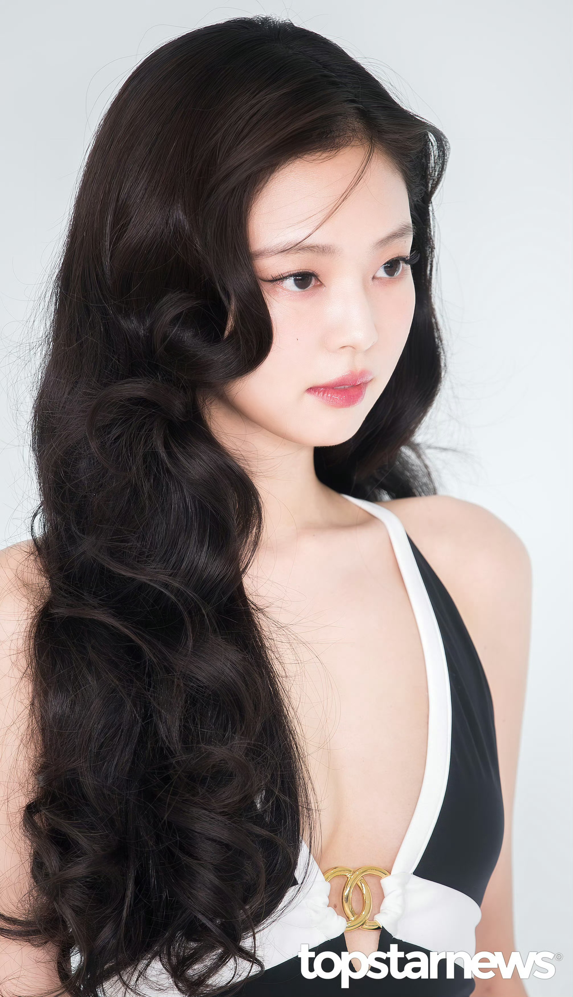JENNIE 热搜置顶 先🫙🐷再叠楼 网页链接