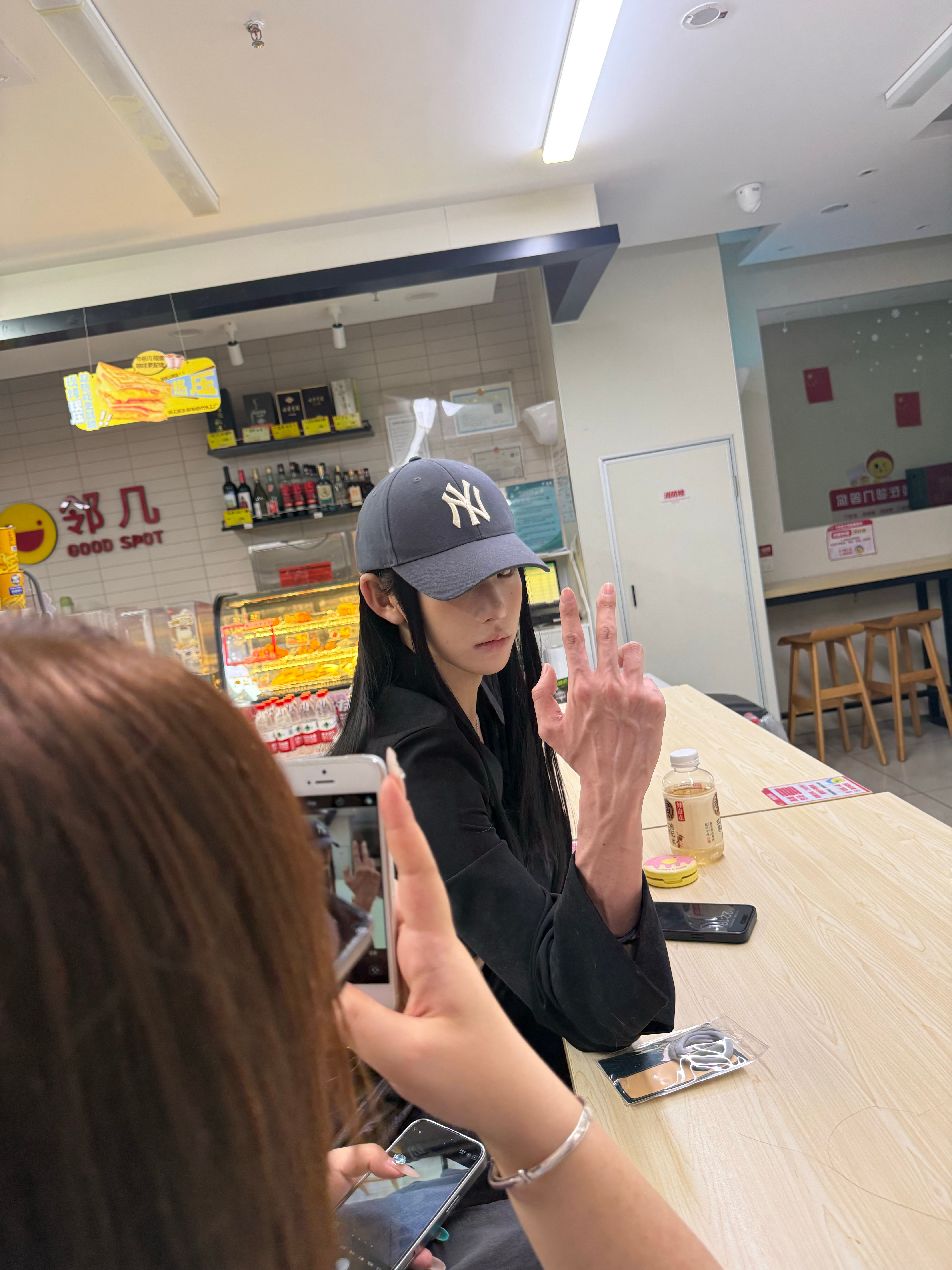 我这波要翻红了谢谢。 