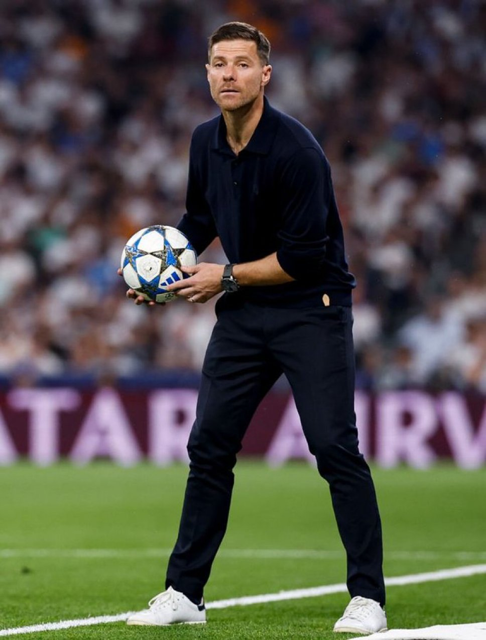 阿隆索不仅在为成绩而战，也在为俱乐部的紧迫感而战。皇家马德里不需要过渡期，他们想