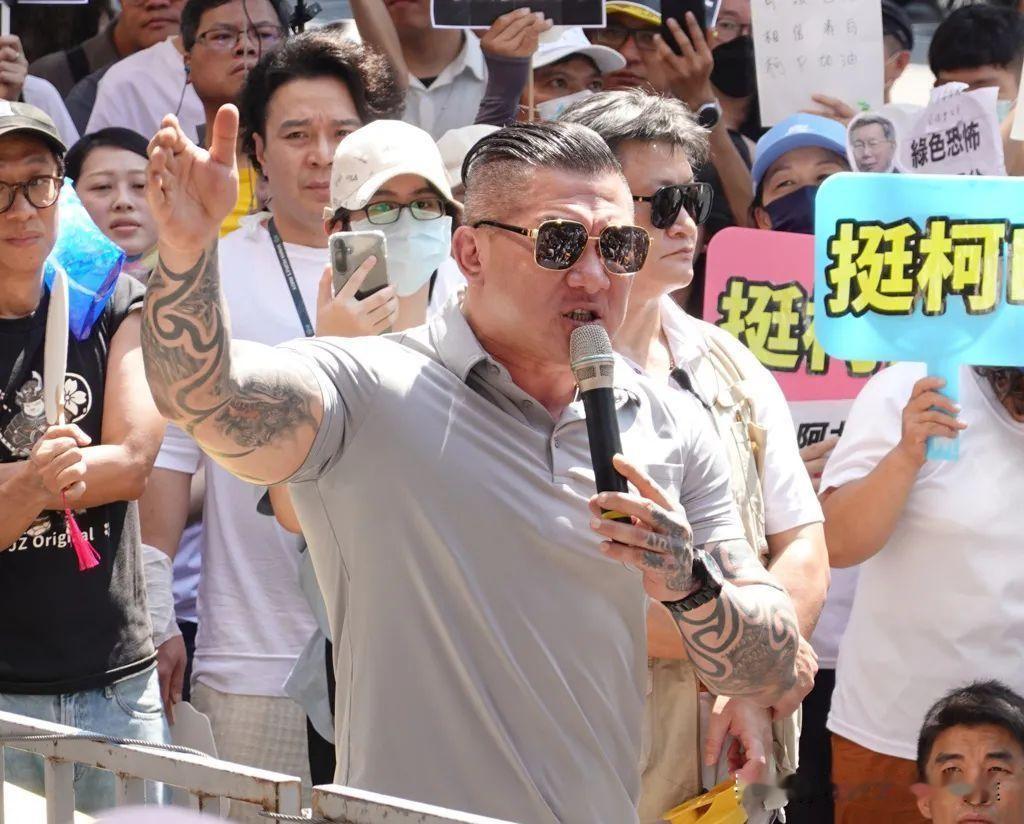 网红馆长转身民调公司 两岸新思考引热议
 
最近台湾网红馆长陈之汉宣布计划成立民