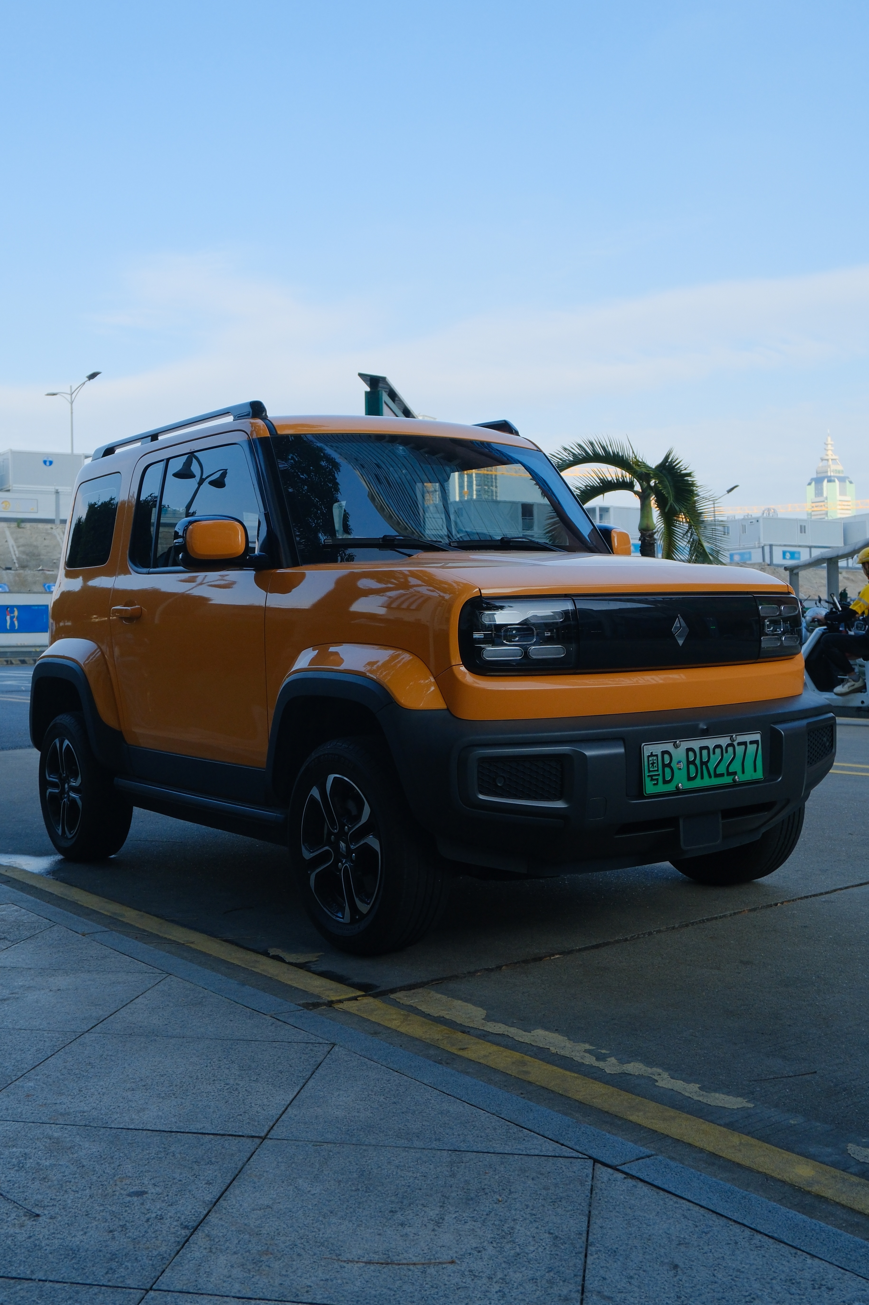 他竟然四万公里了，这个尺寸真的好，特别是在市区。好多车anycar深圳好多车SO