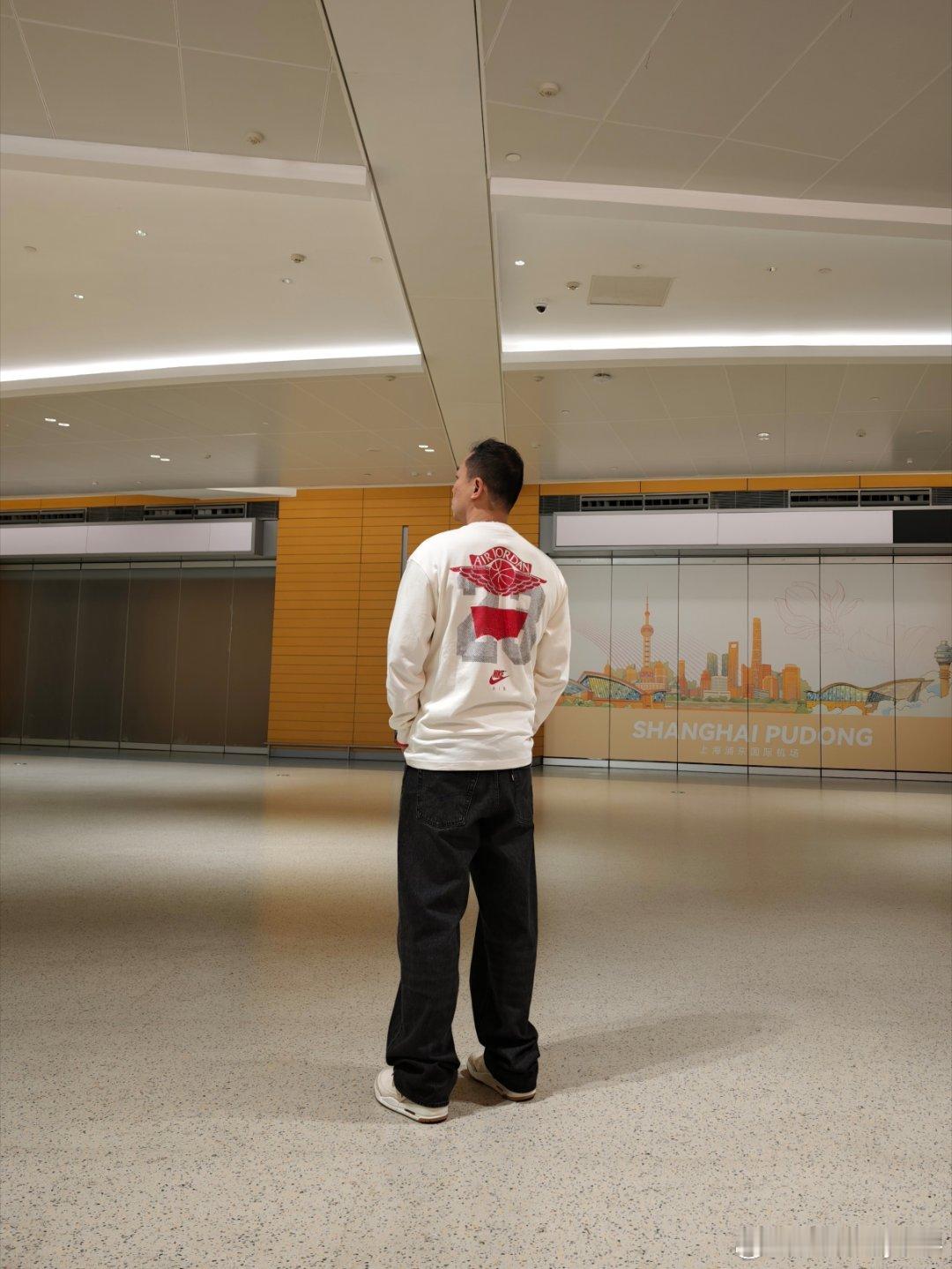 在最后的买买买中结束了这趟飞人丹宁之旅～乖乖回家搬砖去吧我是搭配控mood 上海