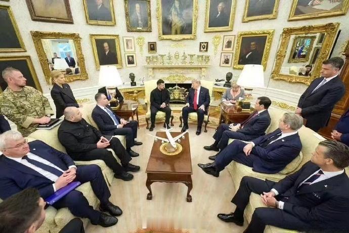 Zelensky称白宫会谈“有成效”谈到了：美国授权乌克兰生产爱国者导弹、美国加