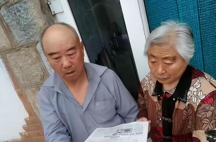 2000年，一对辽宁夫妇借了7万元将女儿送出国留学，令人伤心的是，女儿却从此消失