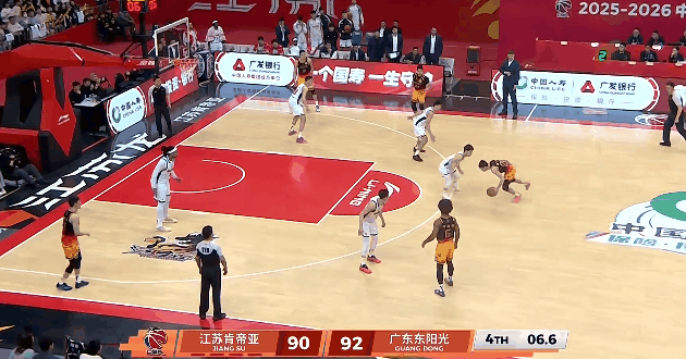 大冷！吴羽佳三分打板准绝杀 庞峥麟23+7率江苏93-92险胜广东
 
2026