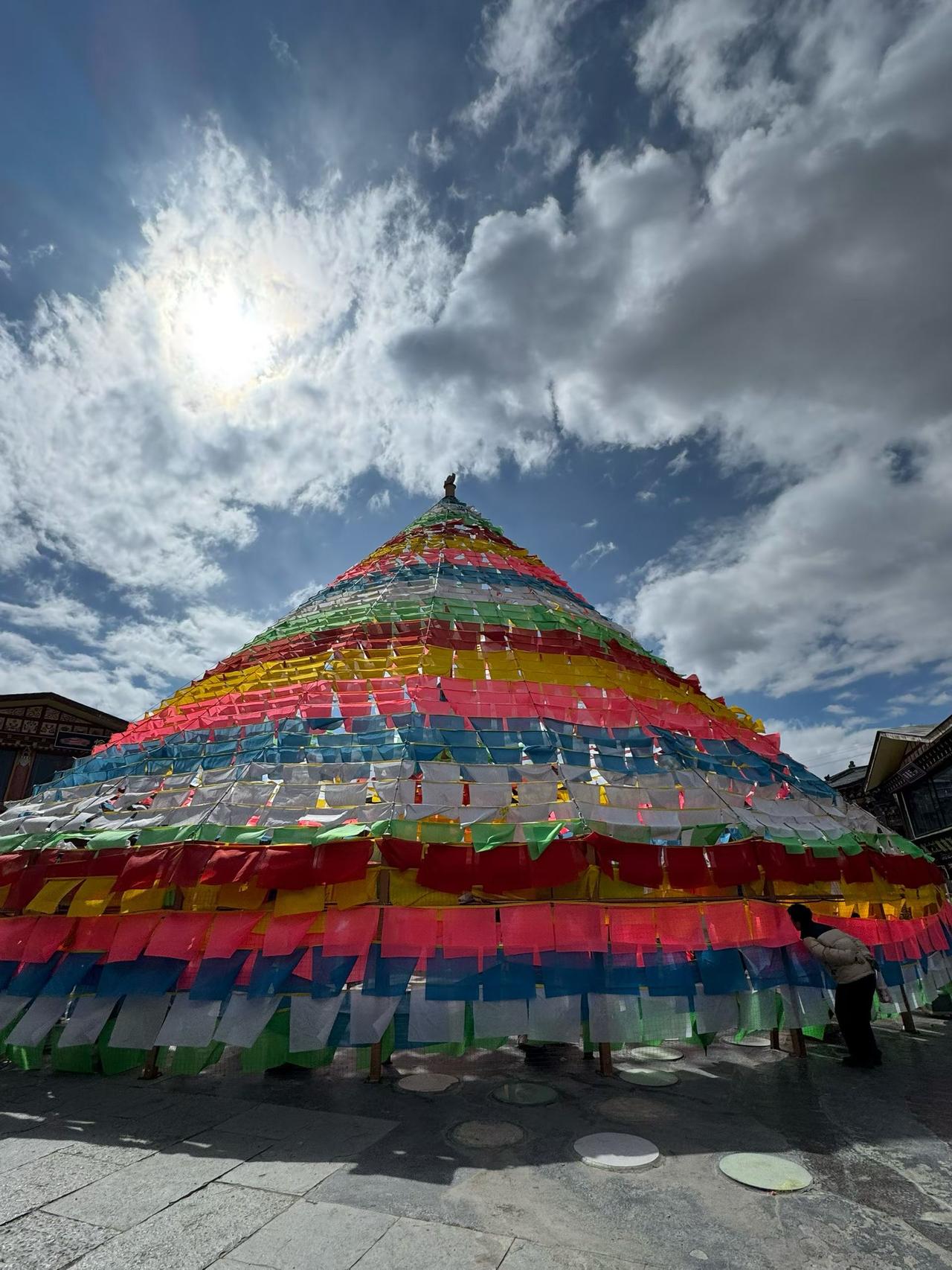 老师批评学生不行，表扬也不行，那让老师何去何从？

老师不敢直接当面批评没完成