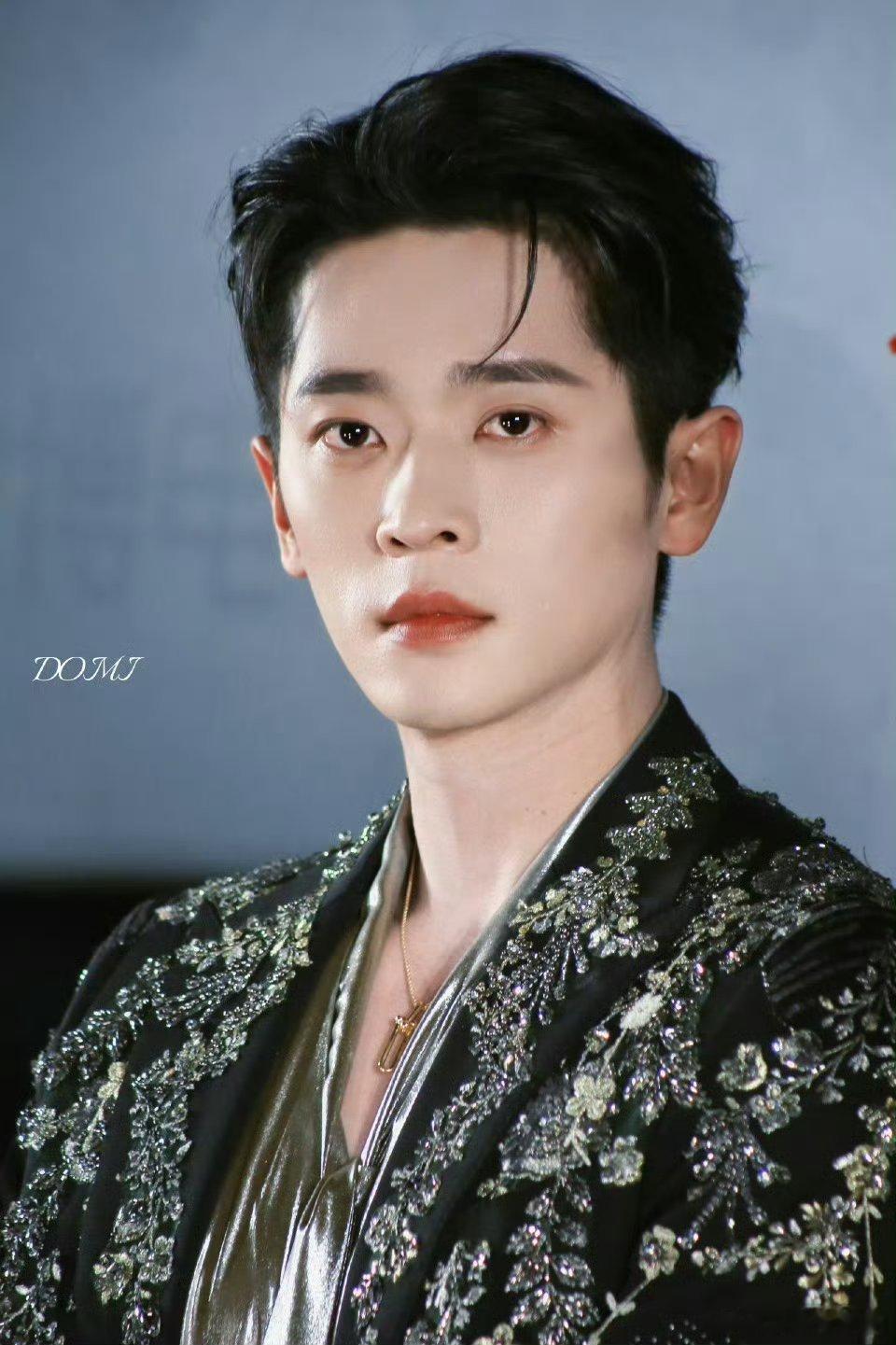 丞磊 原来你这么帅啊一直都帅啊！成何体统这么好看，真的不打算来看看吗？ 