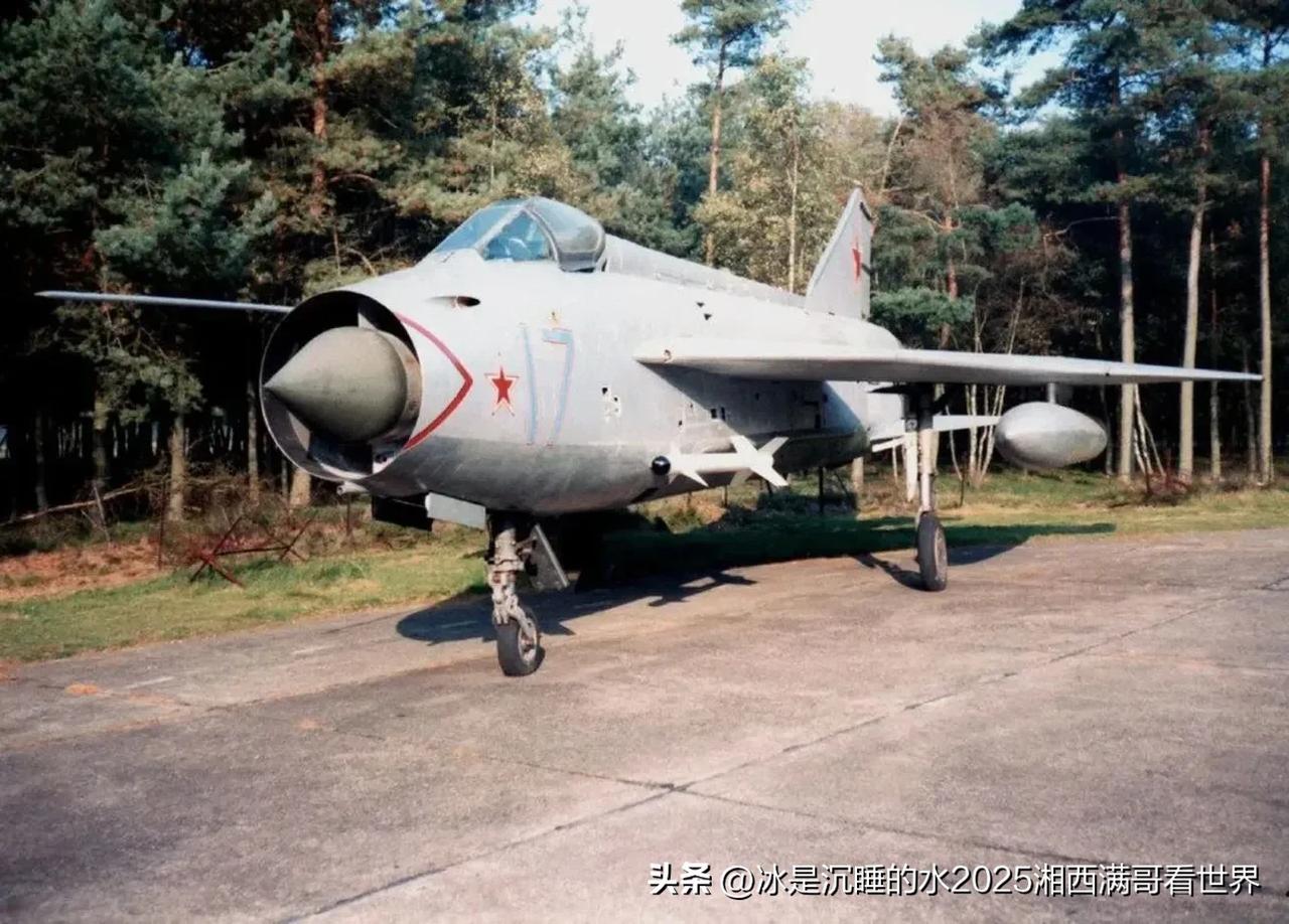 英国佬的“鱼窝斯基”。
上世纪80年代冷战高峰期，曾在联邦德国拉尔布鲁赫空军基地