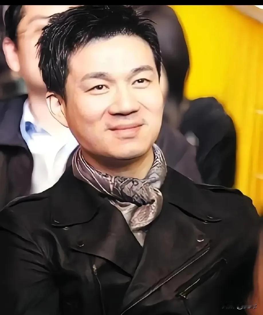 一直不明白，
小S老公许雅均以前从来都不参加S家的聚会，只会送丈母娘好9，S妈却