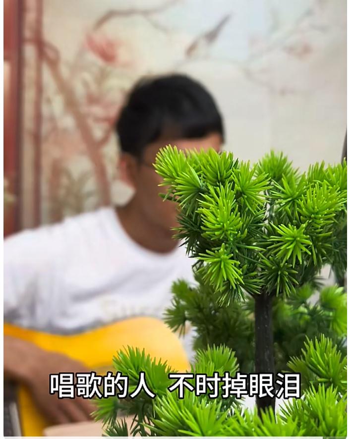 唐尚珺用歌曲《乌兰巴托的夜》送别张雪峰，听后真的让人泪目了！

3月28日，唐尚