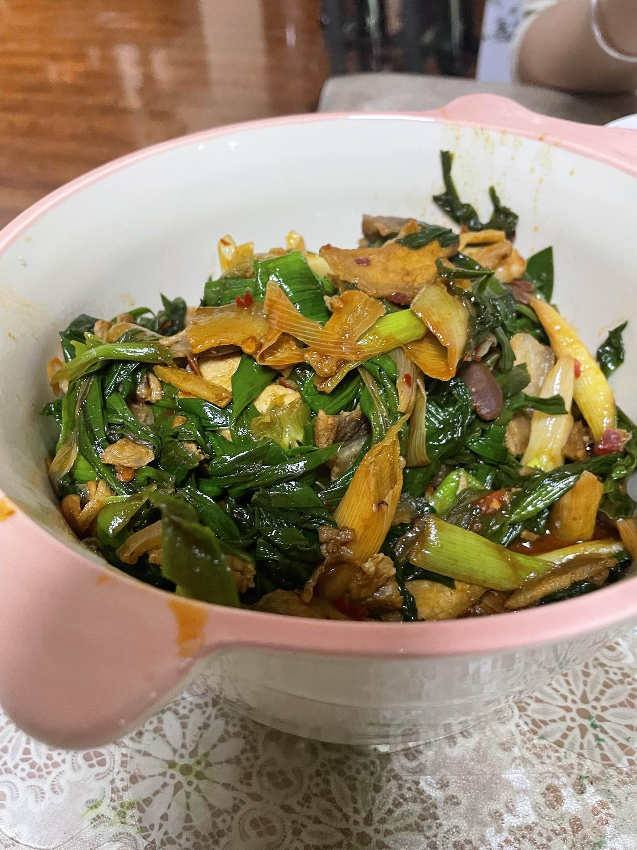 天南地北大拜年祝愿家人朋友新的一年，除了暴富，健健康康，有趣有盼，无灾无难！一切