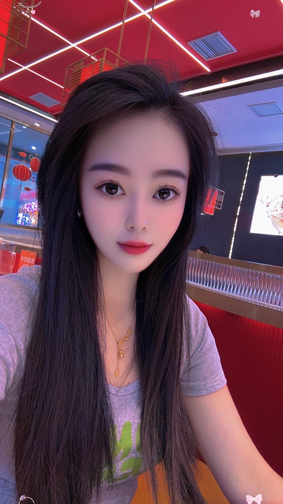 现在觉得，能好好睡觉，好好吃饭，都是一件幸福的事