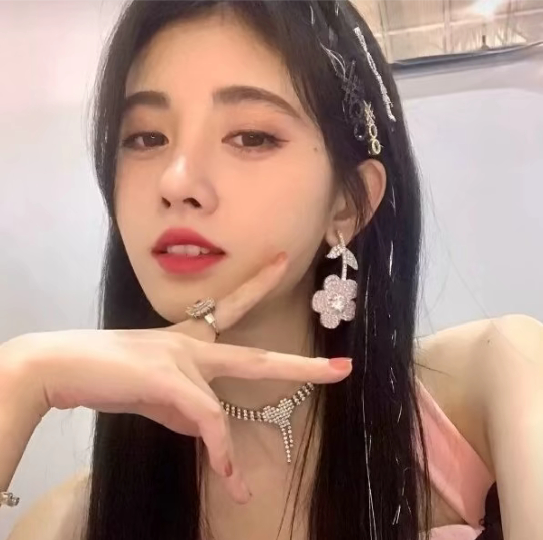 鞠婧祎阿黛 🍊💙鞠婧祎来战 一条路走到底即使天黑也陪你​​​
