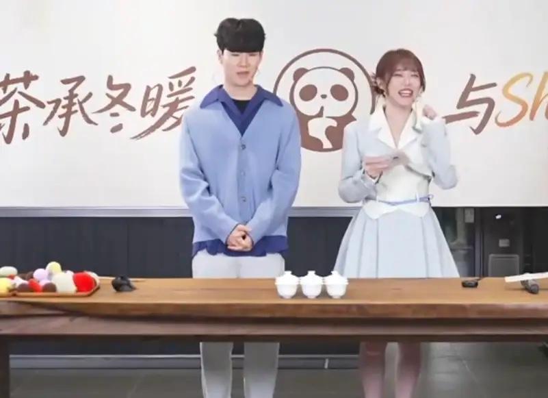 theshy退役了，谁能抗起lpl上单大旗。

theshy宣布彻底退役，直播都