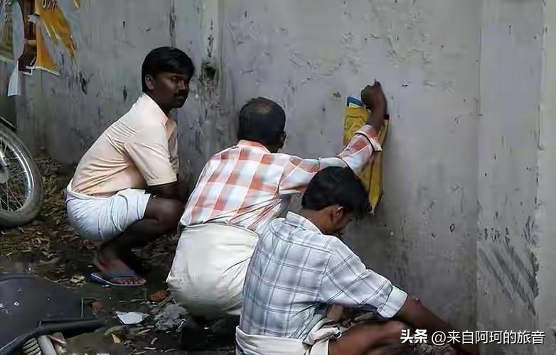 印度护照排名看着是往上窜了窜，可真正能免签去的地方反而少了一个。加拿大那边把印度