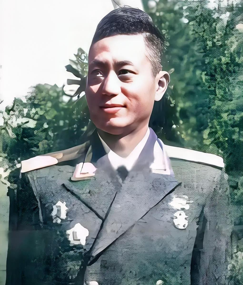 1949年11月，解放军用电台向成都警备司令严啸虎喊话：“严啸虎注意，你在成都治