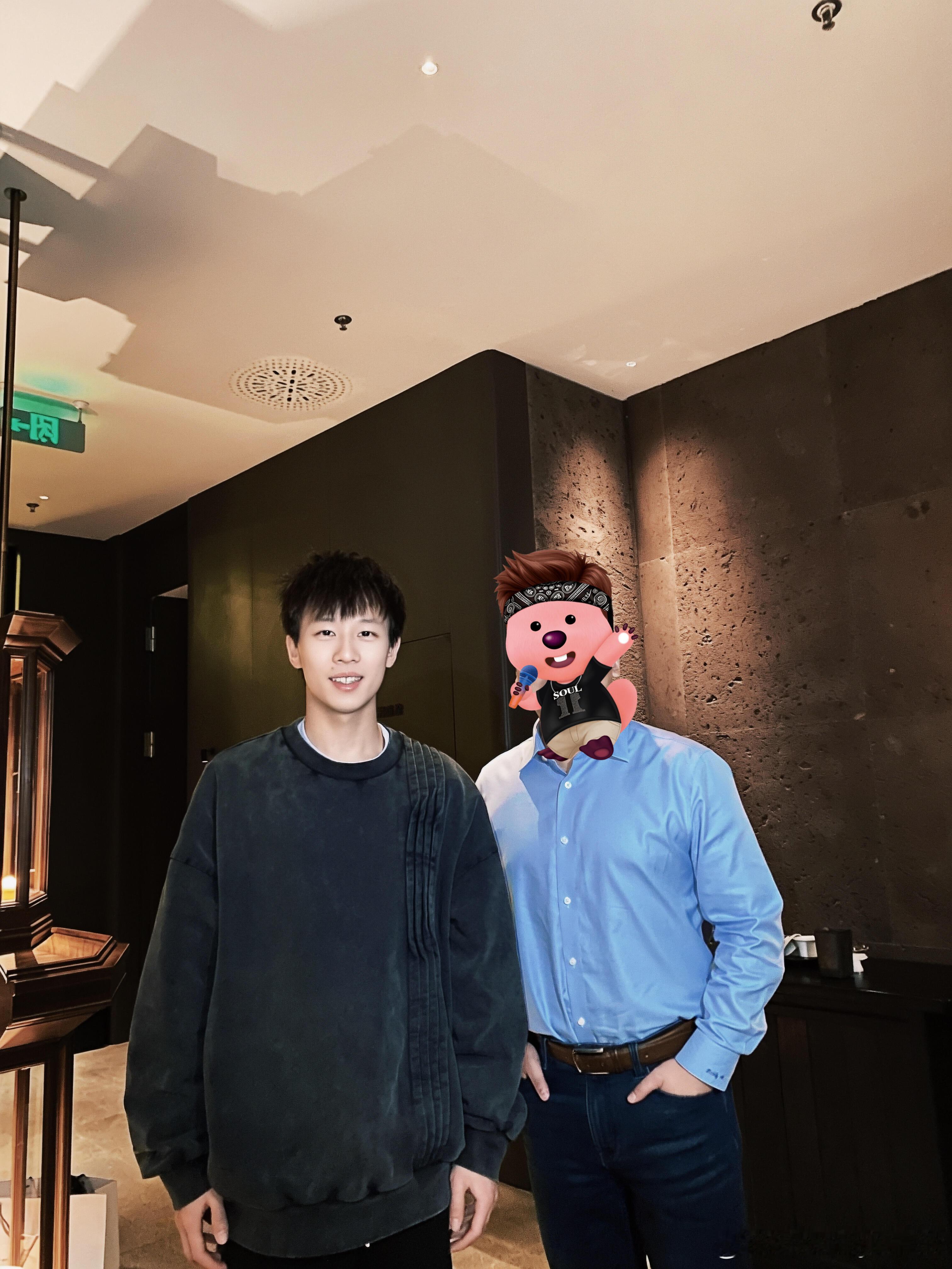 林高远合影1p📸（cr:Dime a Dozen的暴走日记） 