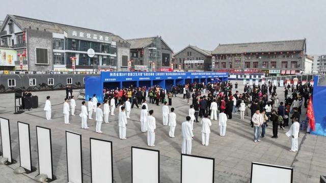 陕西省“名医走基层三秦志愿行”路生梅志愿服务队示范活动在榆举行