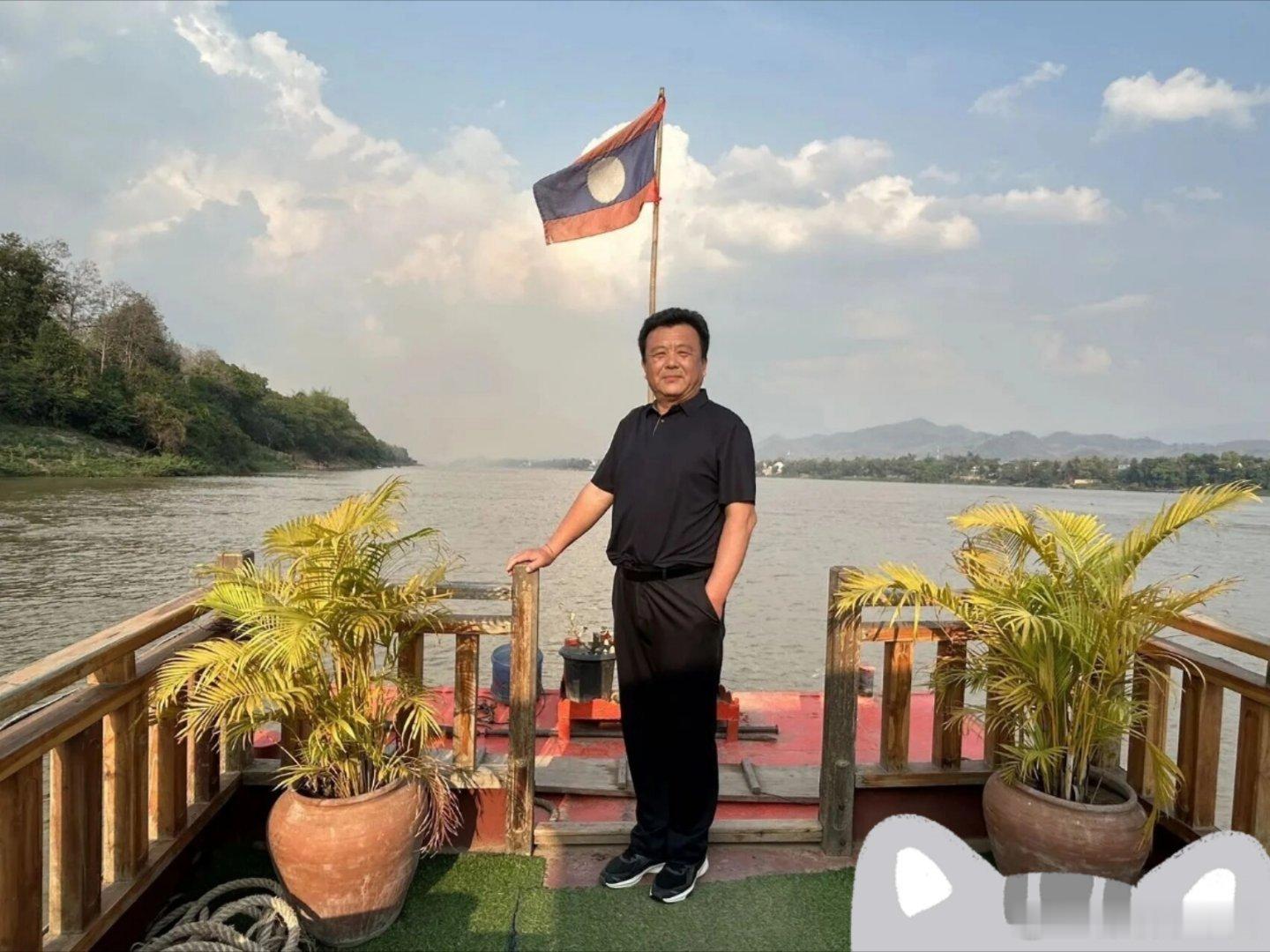 冒个泡 有想和叔叔一起出门的嘛 