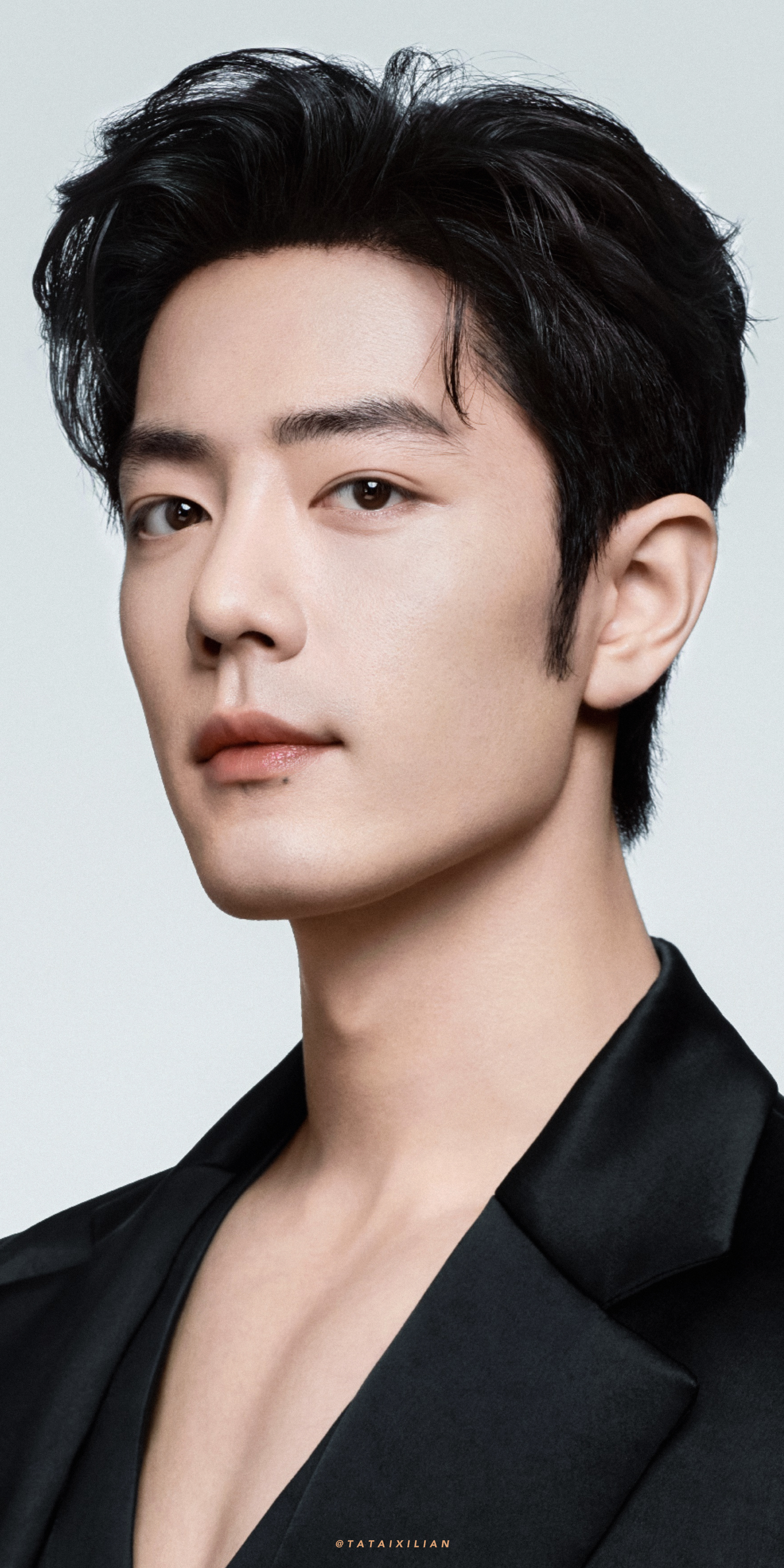 你就像那一阵春风，吹到哪里哪里就舒服。肖战领奖全场一秒变红领奖候场视角的肖战