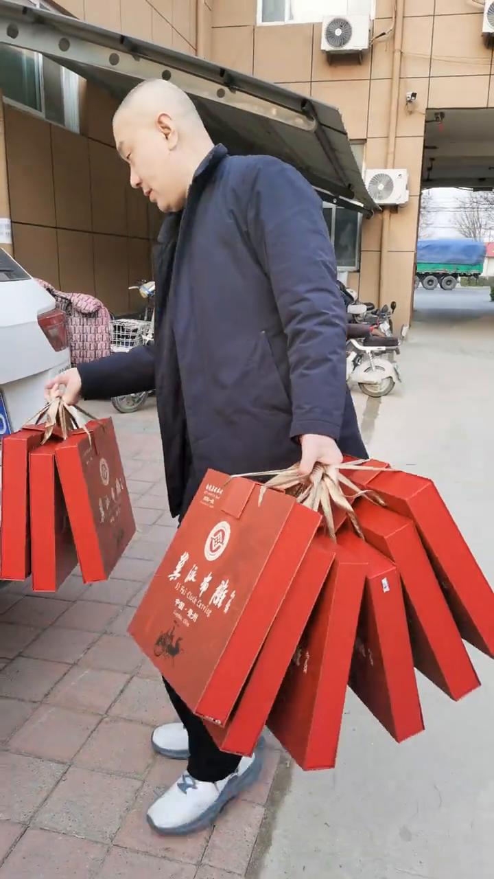 这个给人送货去了，给客户一大早要。今天到期，支持，感谢支持，事事如意，和大牛的，