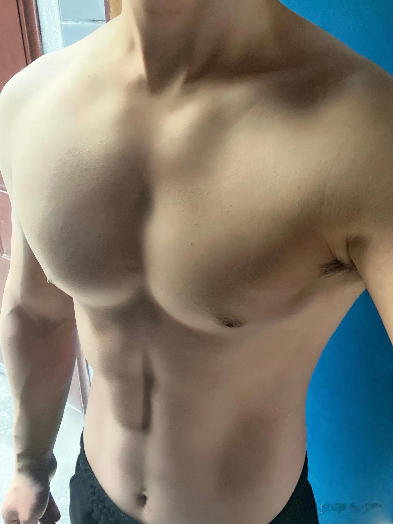 为什么有的年轻人喜欢肌肉男