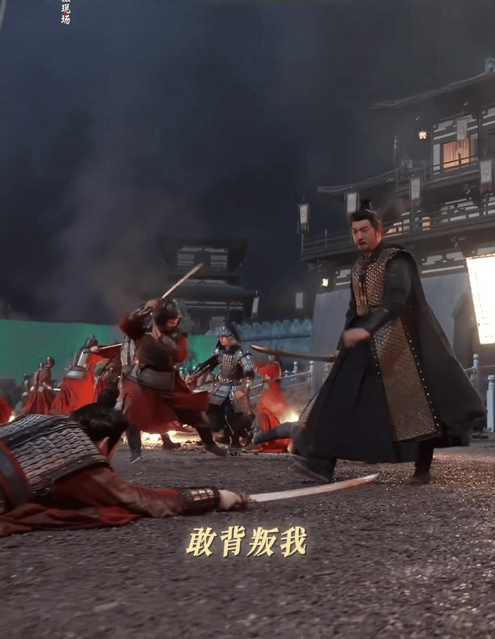 黄觉拍崩溃了但我看爽了 黄觉这波“拼命式”拍摄太狠了！为呈现超燃打戏累到极限，却
