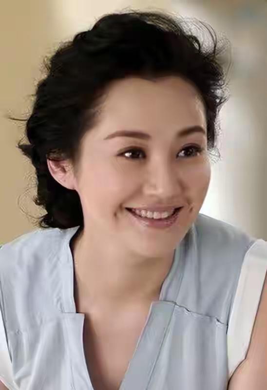 人到中年，娱乐圈七位女明星，殷桃，陈数，高圆圆，吴越，刘涛，袁泉，闫妮。她们的底