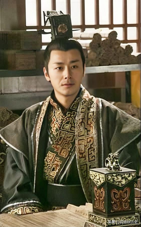 我们来看看汉文帝的恶趣味，怎么用黑色幽默来制裁违法的舅舅，同时羞辱来求情的丞相。