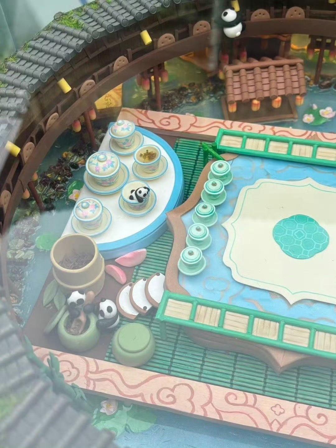 最有川味的棋盘出现了当茶馆遇上新奇棋盘，一场别样的棋局拉开帷幕。这“最有川味的棋